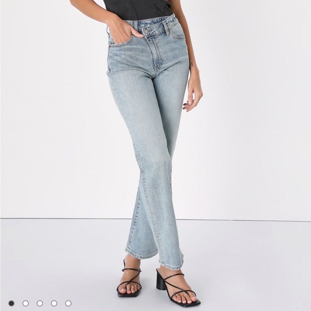 Sundaze Light Wash Denim Crisscross Waist Dad Lulus Jeans